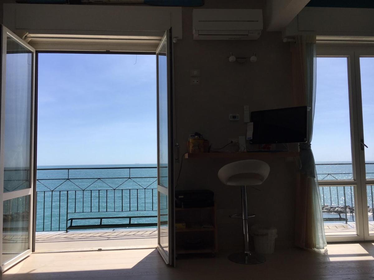 Cinqueterreblu Lungomarenostro Apartment มอนเตรอสโซ อัล มาเร ภายนอก รูปภาพ